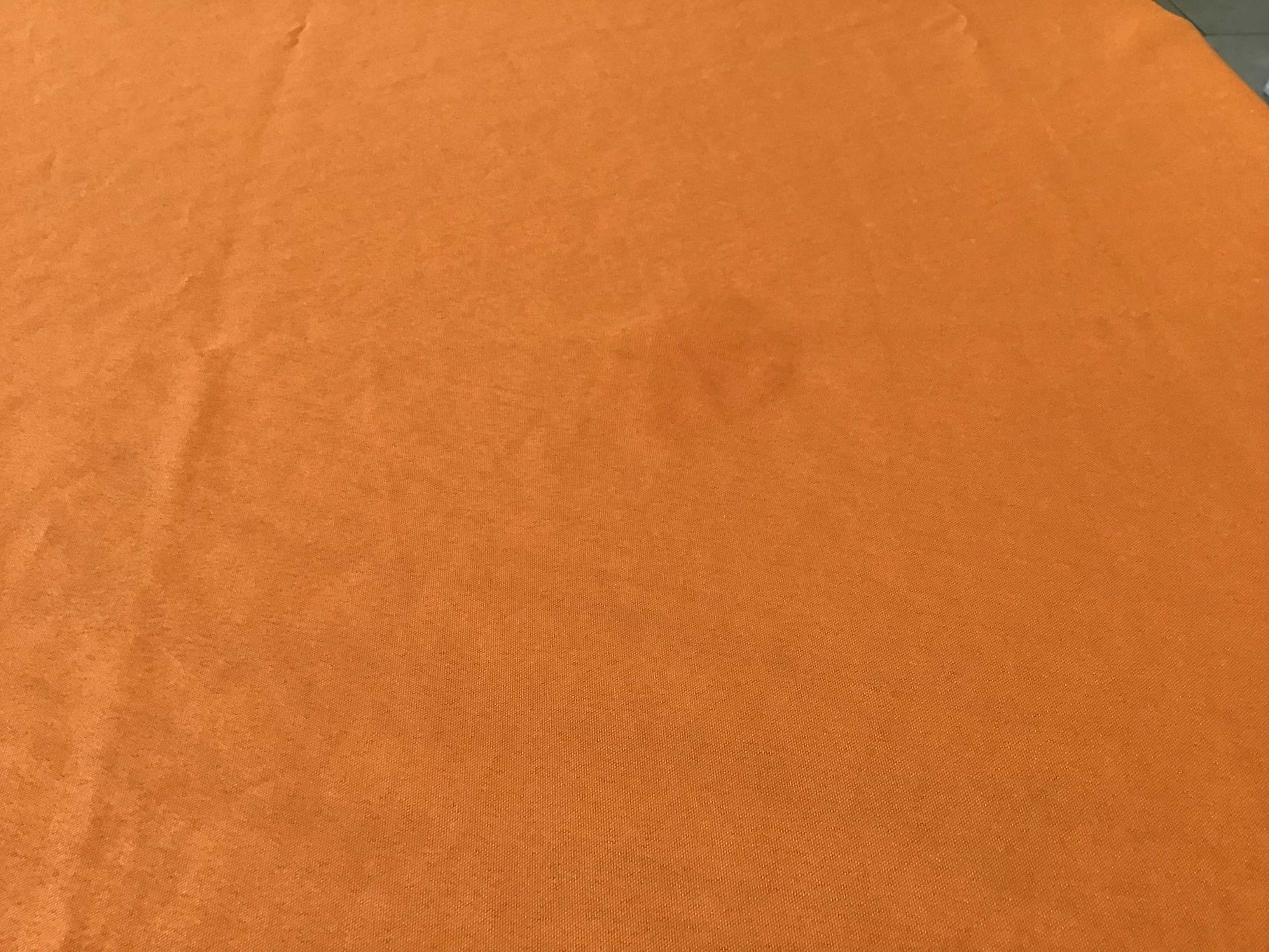 rectangle tablecloths (orange) - 60 x 102 (slight discoloration)