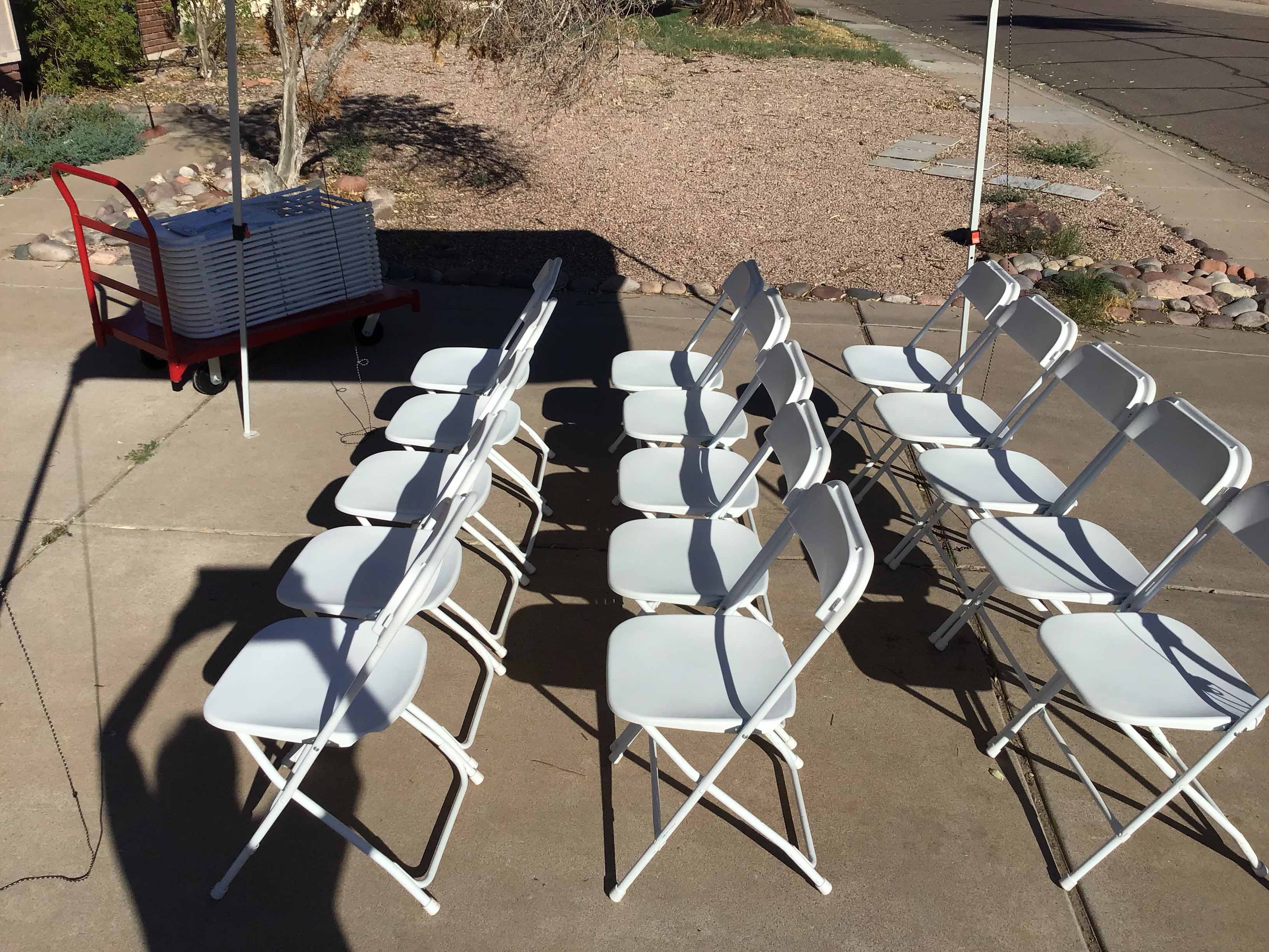 folding chairs (plastic/steel, white)