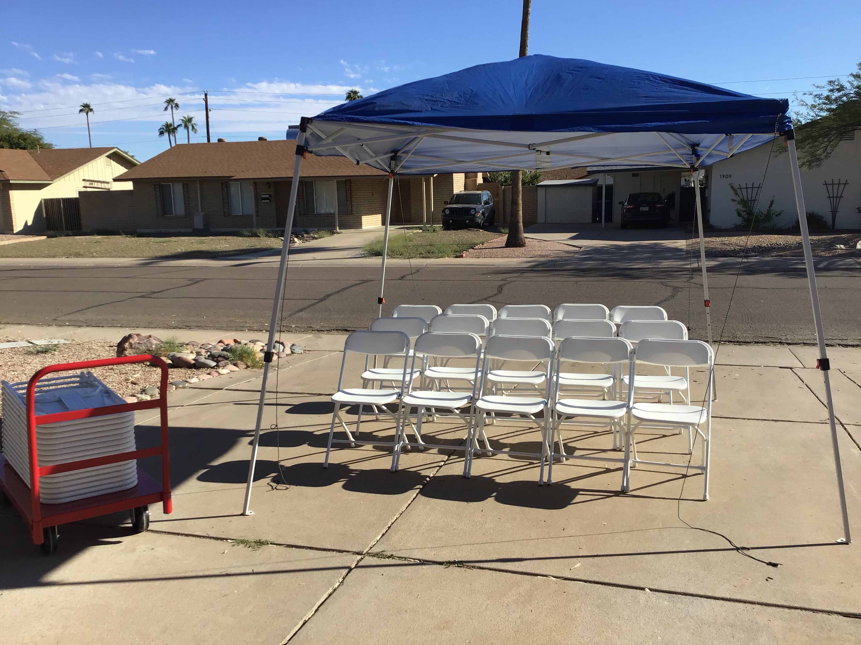 folding chairs (plastic/steel, white)