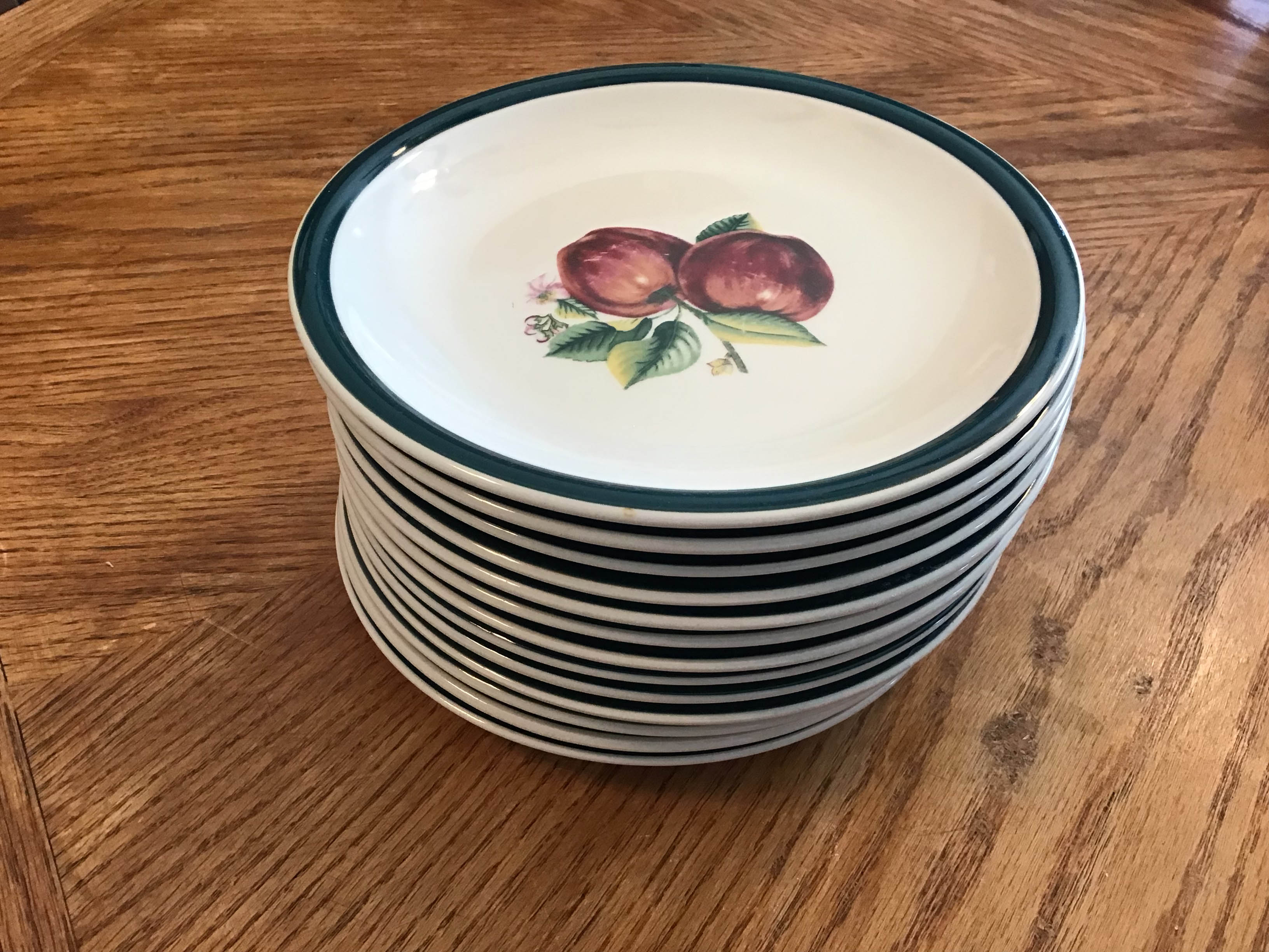 dessert plates - ceramic (Apple Casuals collection)