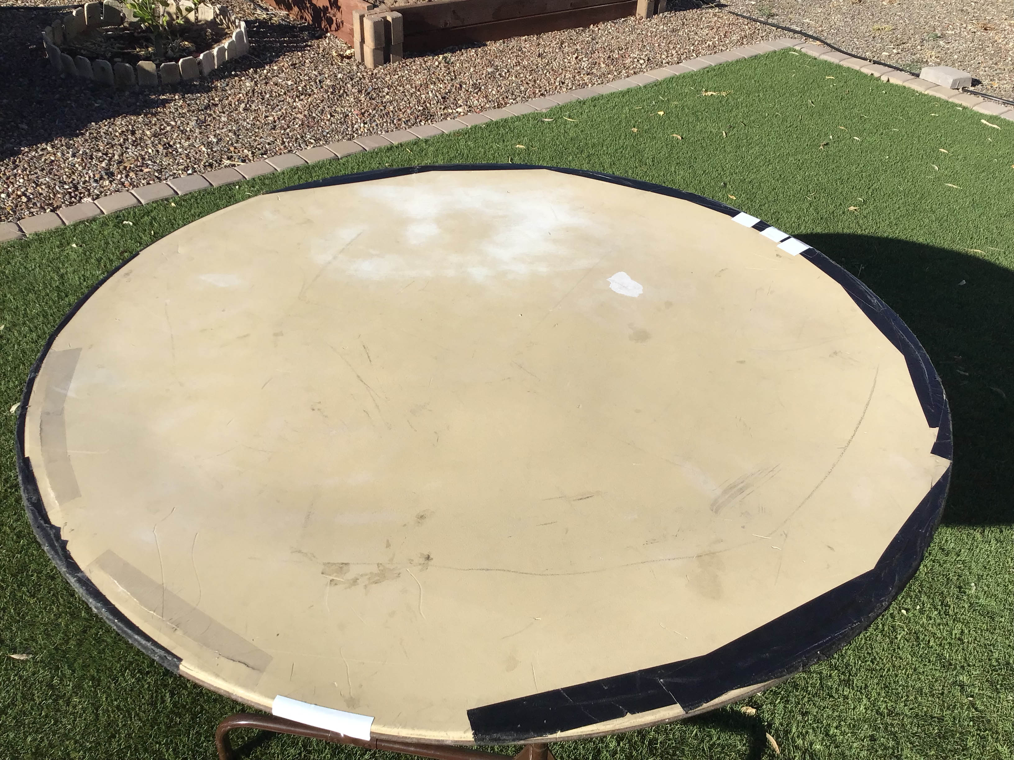 5 foot round tables