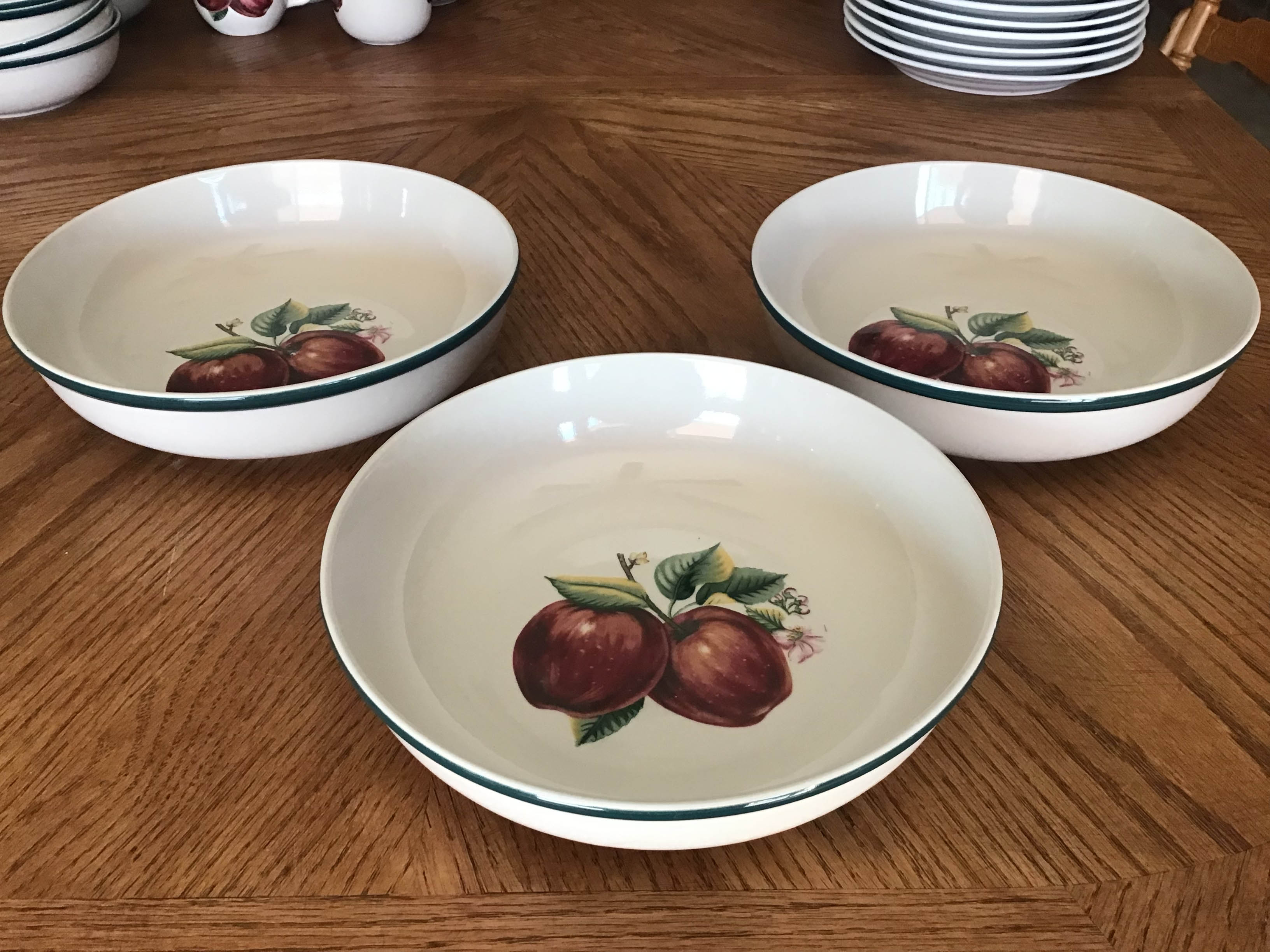 serving bowls (Apple Casuals collection)