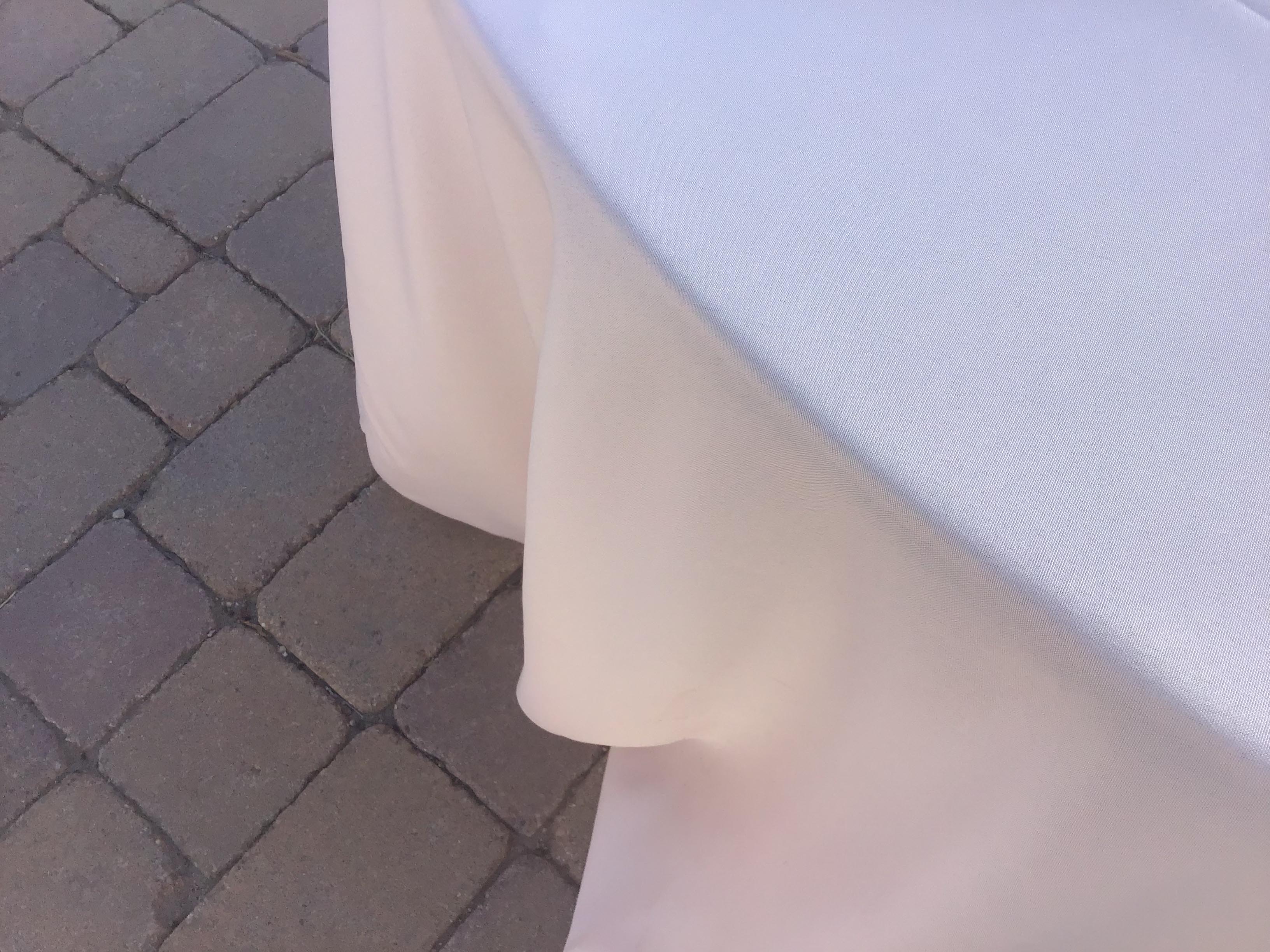 round tablecloths (blush) - 120