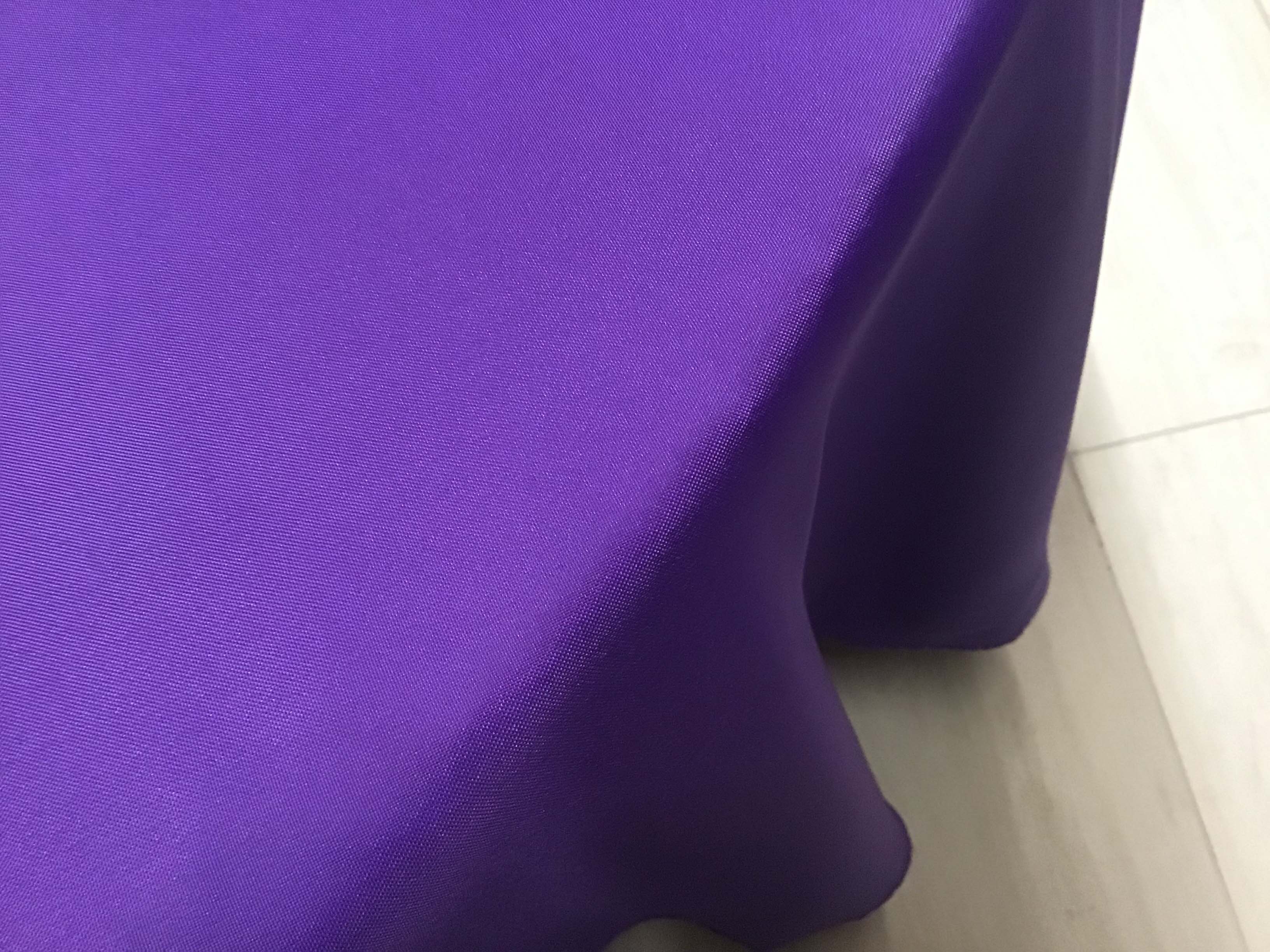 round tablecloths (purple) - 108