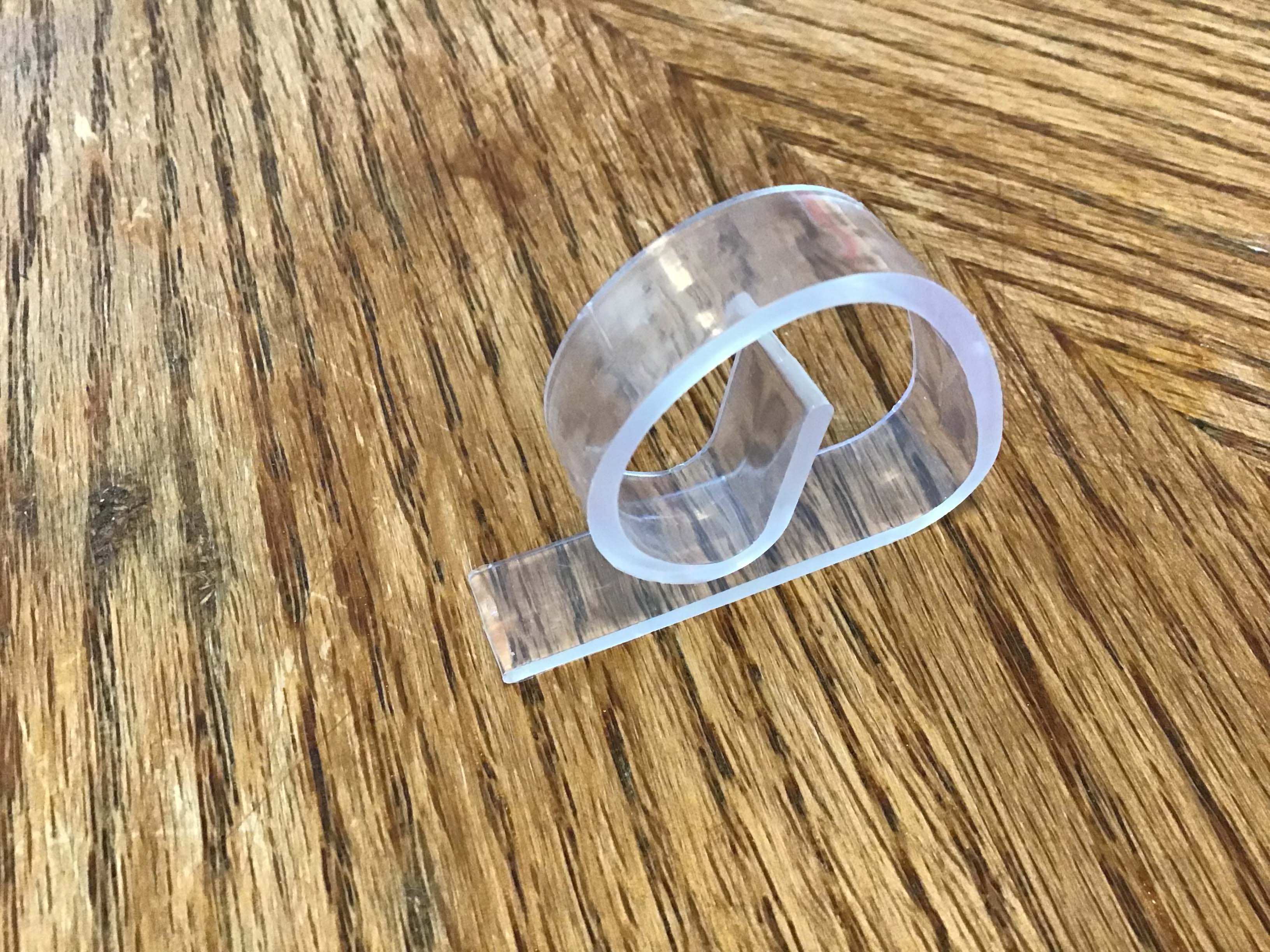 transparent plastic tablecloth clips (for up to 0.98 tables)