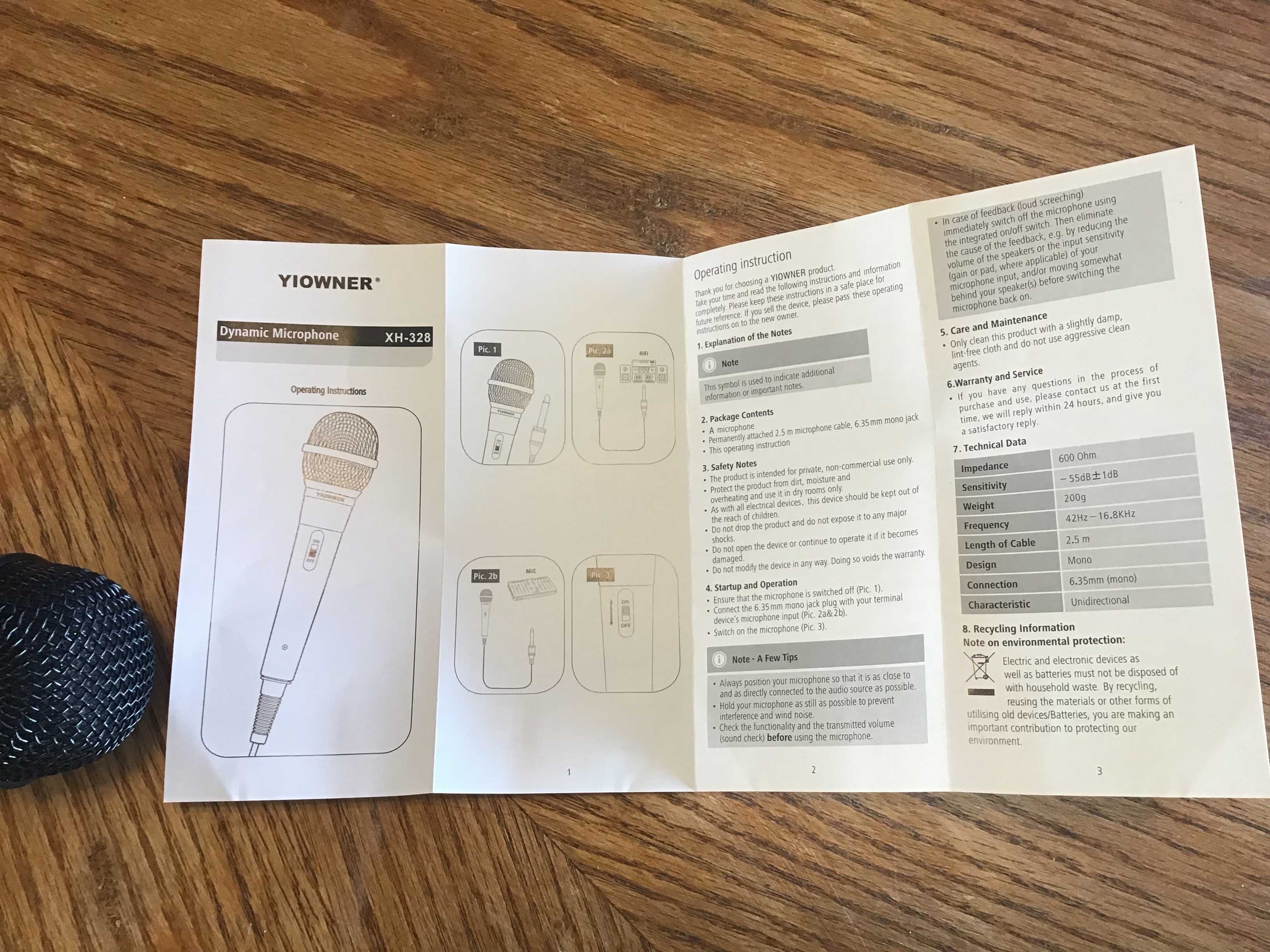 wired microphone (2.5m cable)