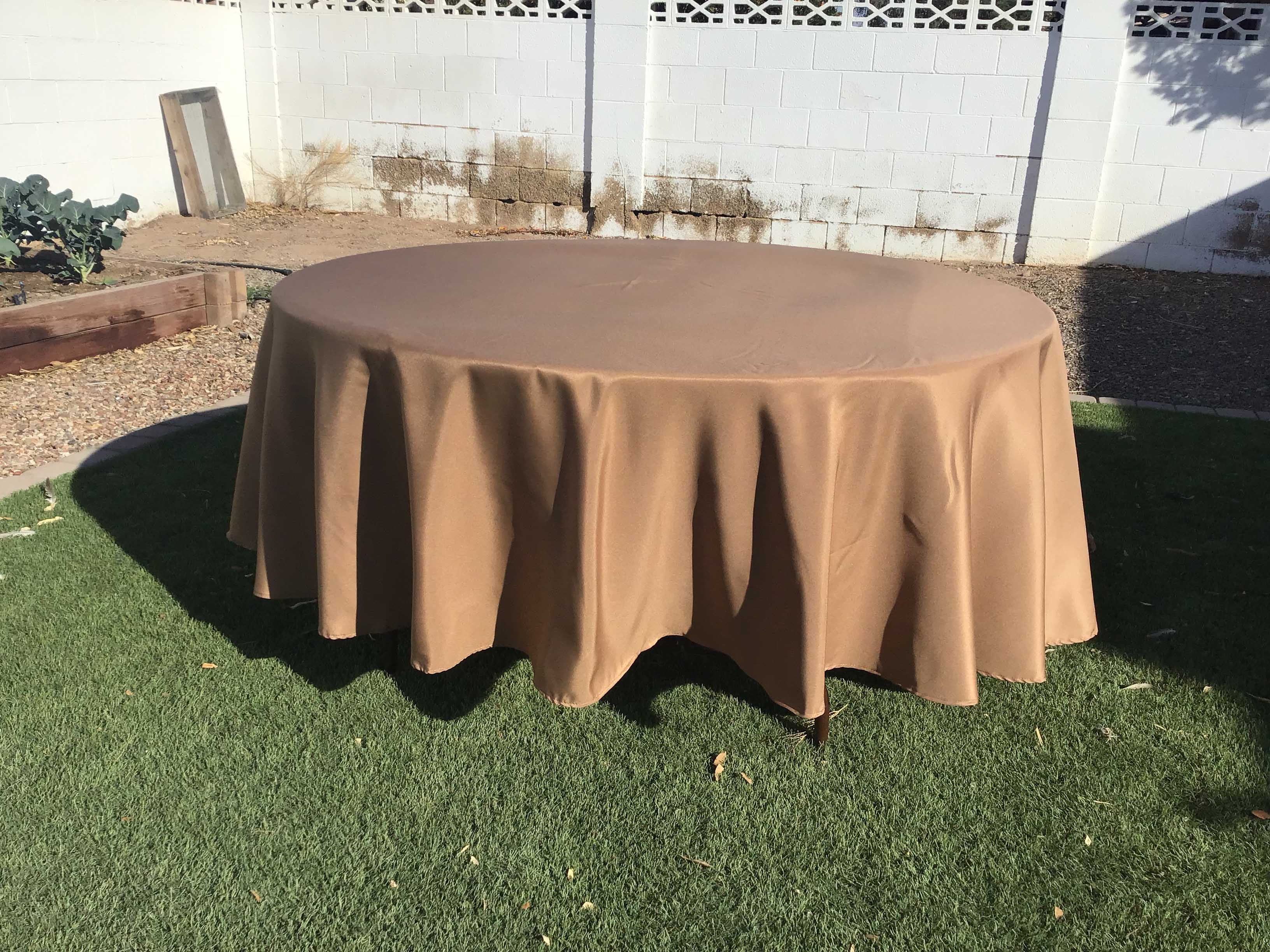 round tablecloths (taupe) - 108