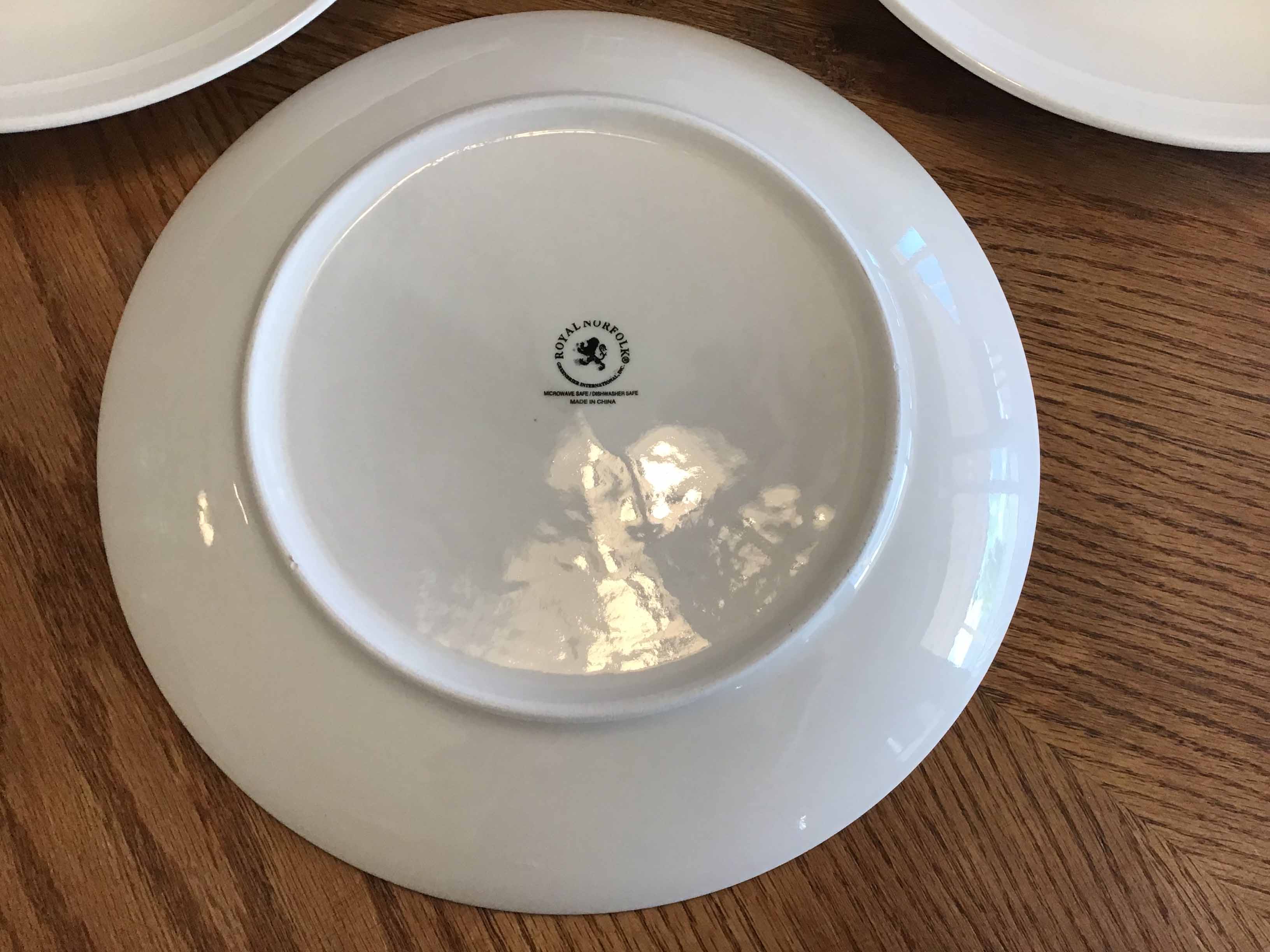 serving platter / large dinner plate (white, Royal Norfolk)