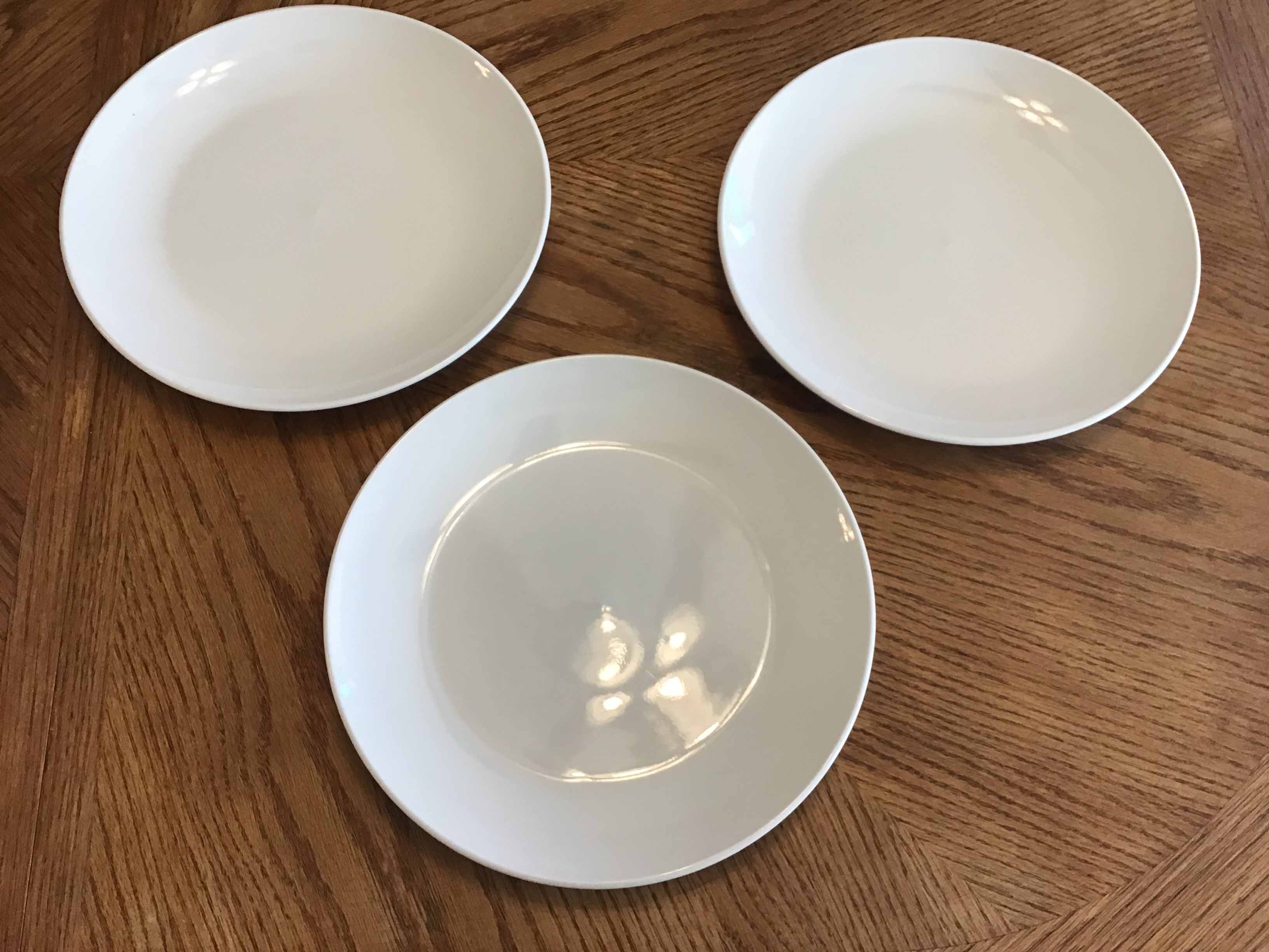 serving platter / large dinner plate (white, Royal Norfolk)