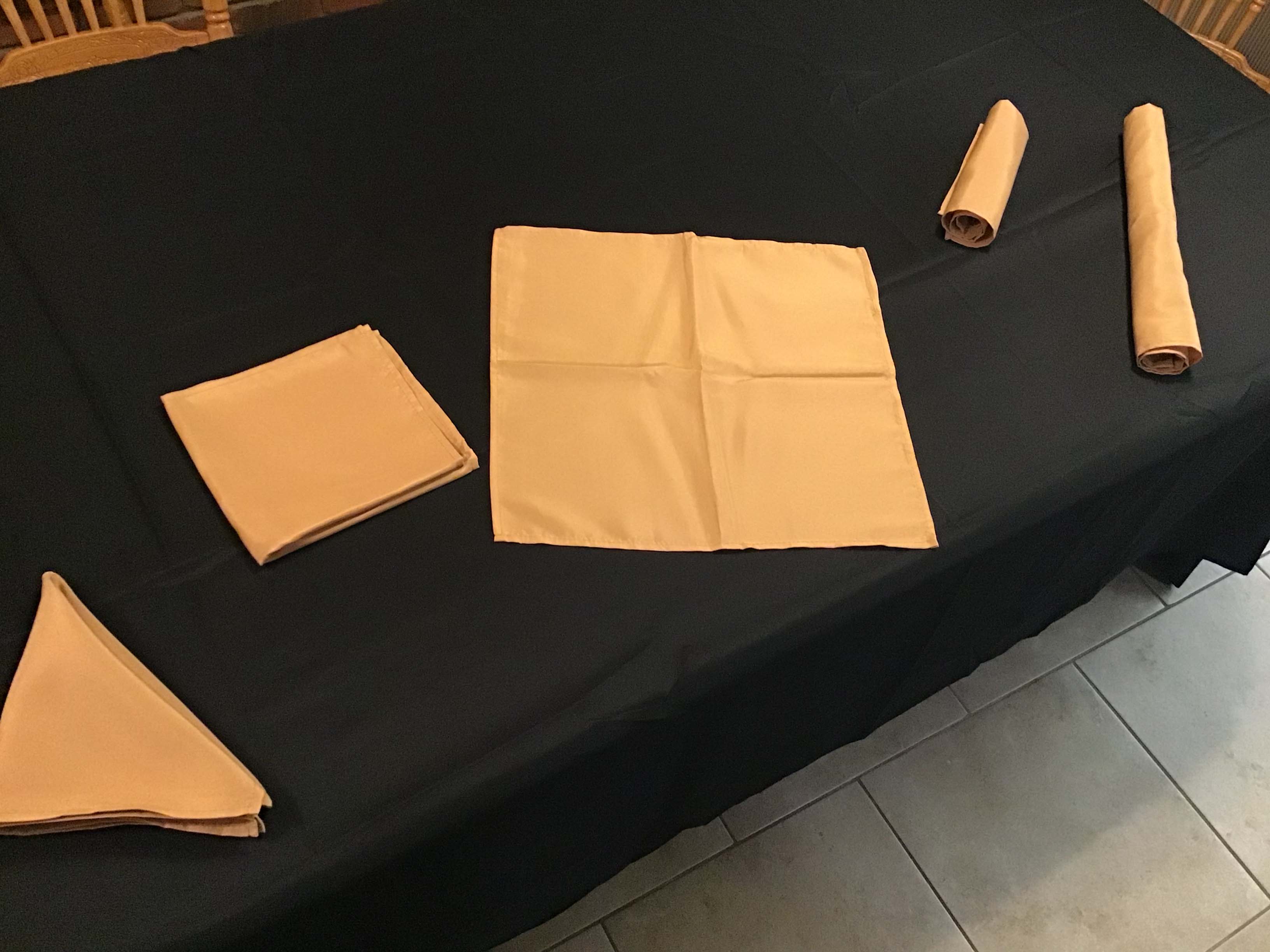 cloth dinner napkins (gold)