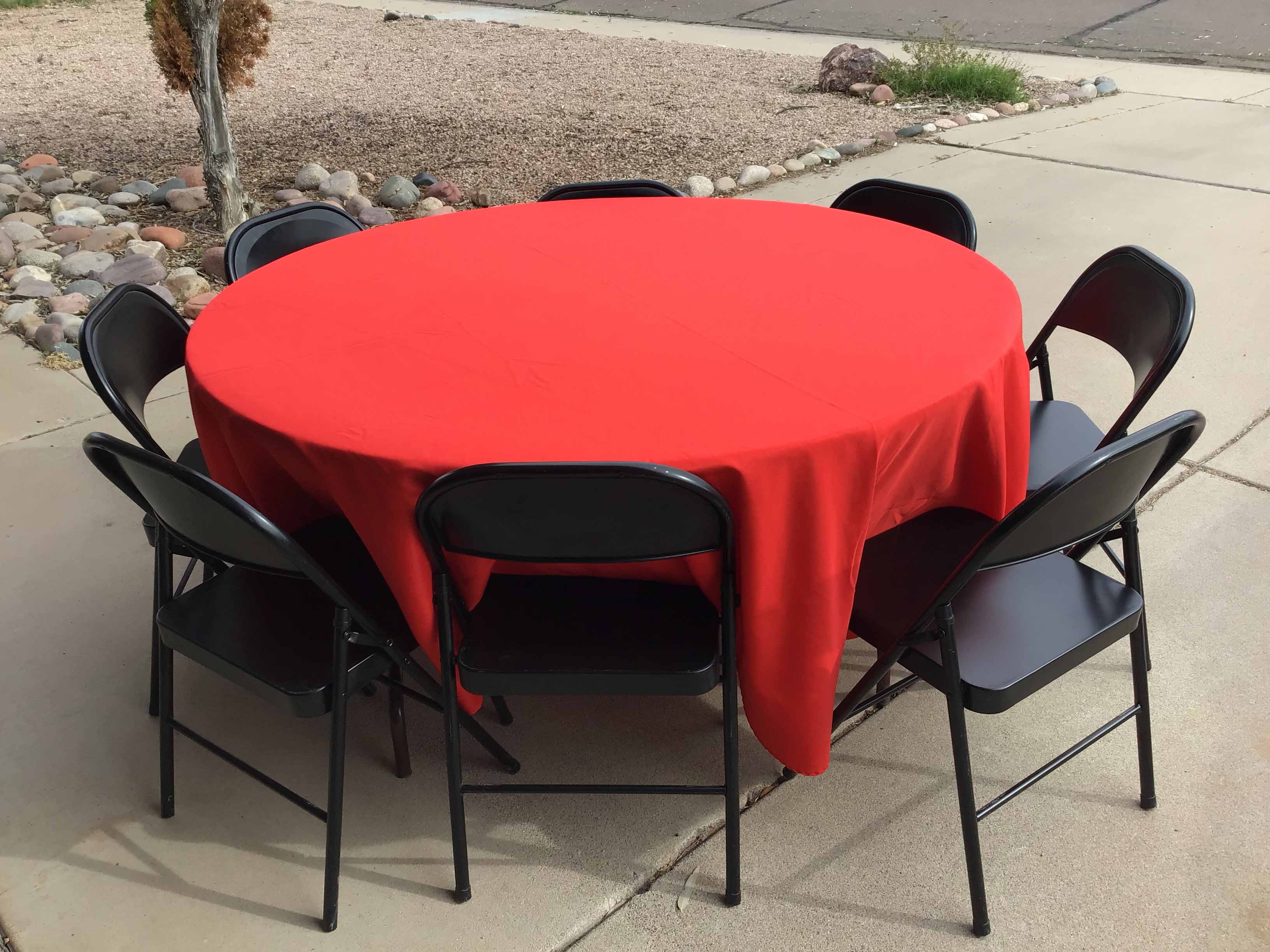 round tablecloths (red) - 108