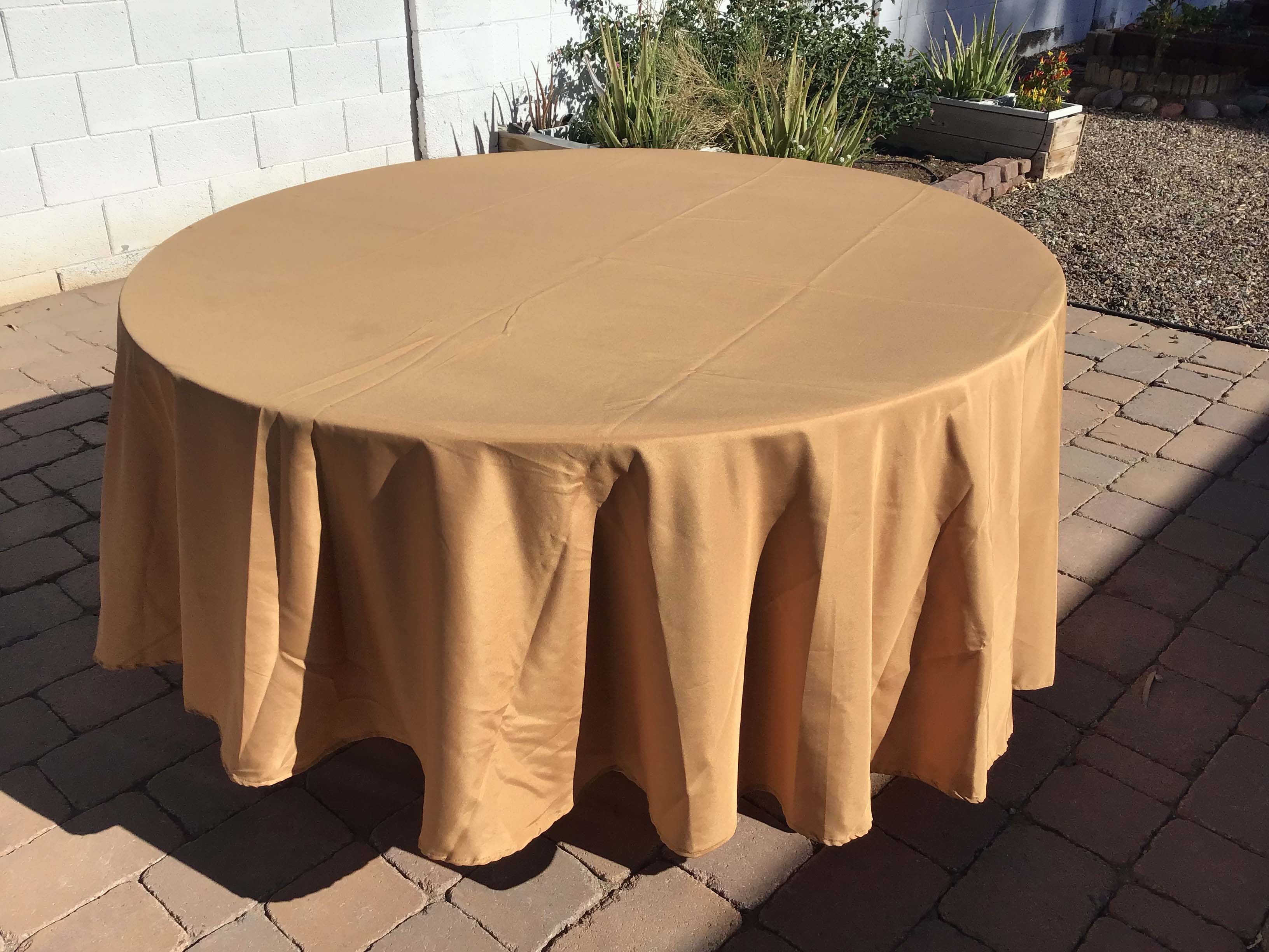 round tablecloths (gold) - 108