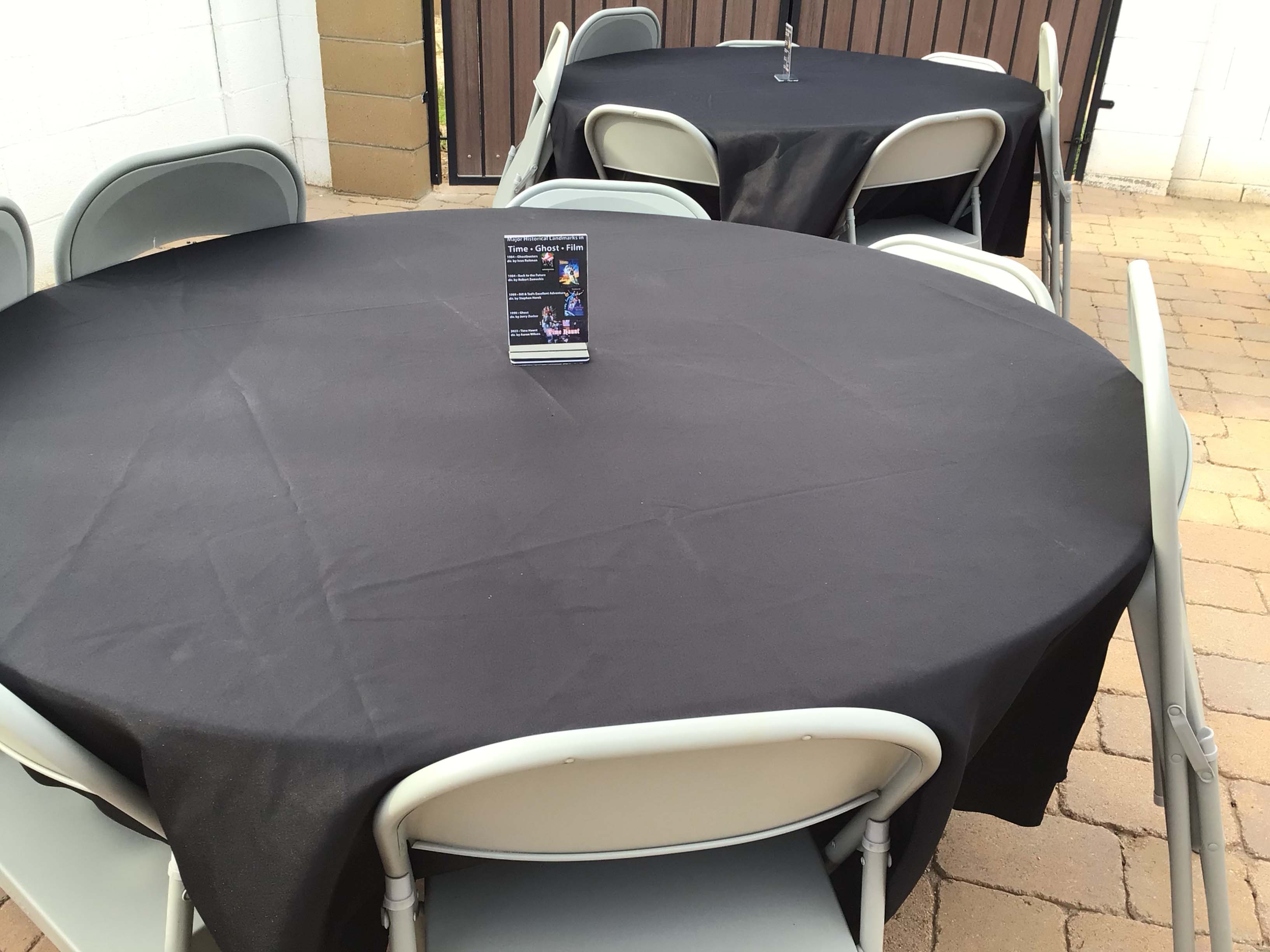 round tablecloths (black) - 108