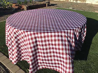 round tablecloths (white/burgundy buffalo plaid checkered gingham) - 108