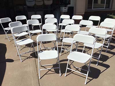 folding chairs (plastic/steel, white)