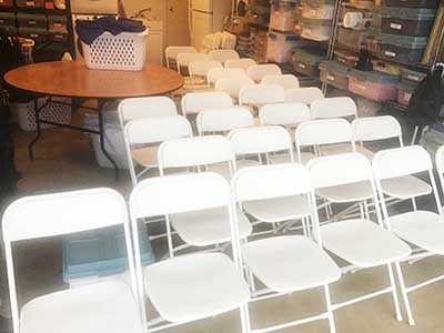 folding chairs (plastic/steel, white)