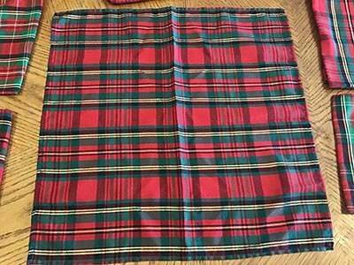 cloth dinner napkins (Christmas plaid)