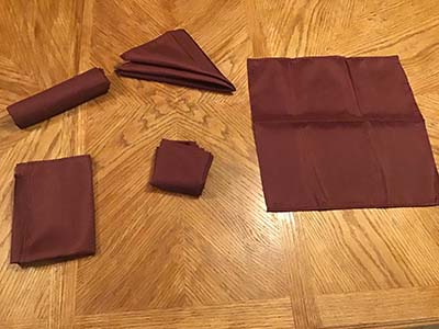 cloth dinner napkins (burgundy)