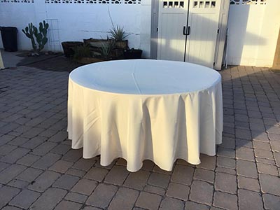 round tablecloths (beige) - 108