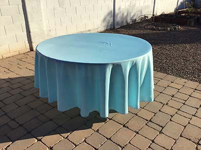 round tablecloths (light blue) - 108