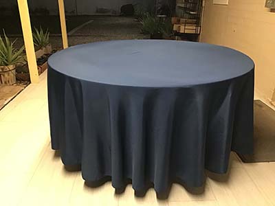 round tablecloths (navy blue) - 108