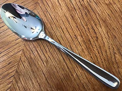 dinner spoons (stainless steel, various styles)