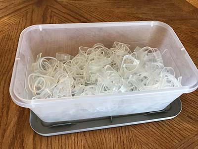 transparent plastic tablecloth clips (for up to 0.98 tables)