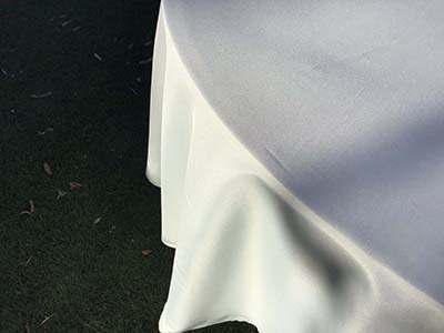 round tablecloths (ivory) - 108