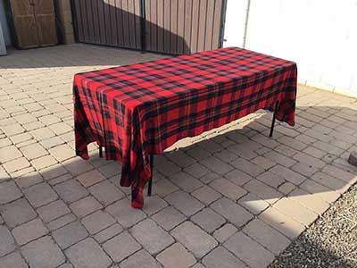 rectangle tablecloths (red/black/gold Christmas plaid) - 60 x 118