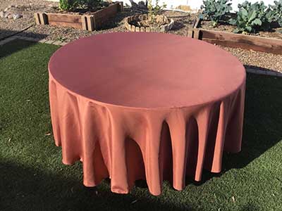 round tablecloths (terracotta / rust) - 108