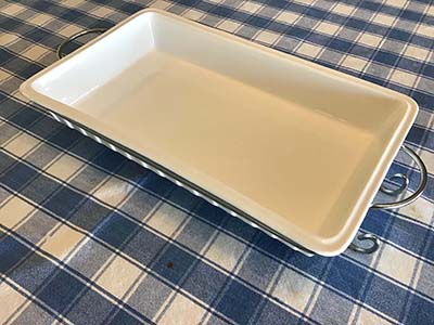 ceramic baking/serving dish (white)