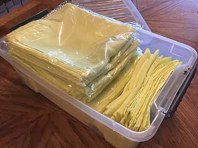 cloth dinner napkins (yellow)