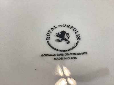 serving platter / large dinner plate (white, Royal Norfolk)