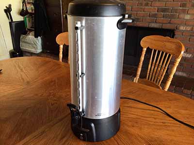 100-cup commercial coffee urn / hot water heater