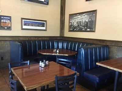 Barro's Pizza interior