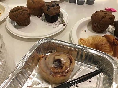 muffins and cinnamon roll