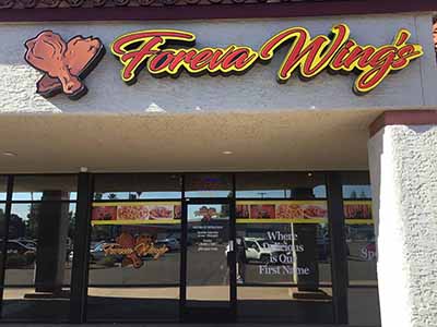 Foreva Wings restaurant: exterior