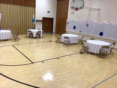 white round tablecloths used at birthday party